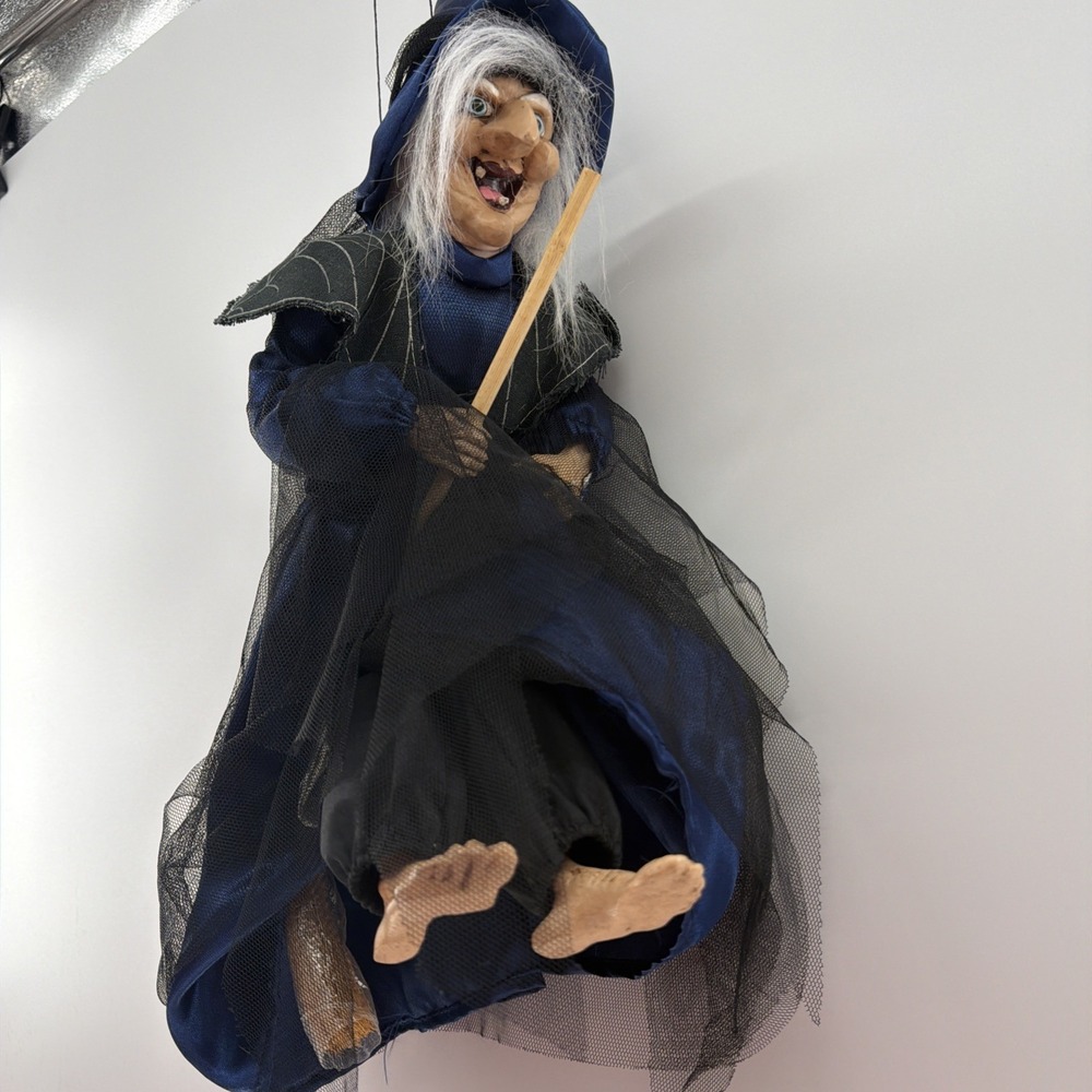 Halloween Ganz 9" Flying Witch Doll W/Broomstick POSEABLE Black &Purple Hanging